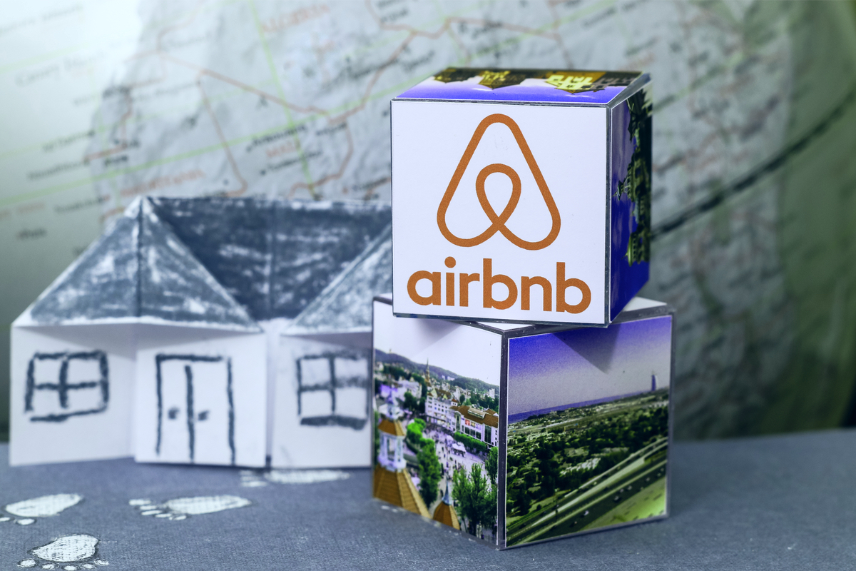 airbnb housing cost