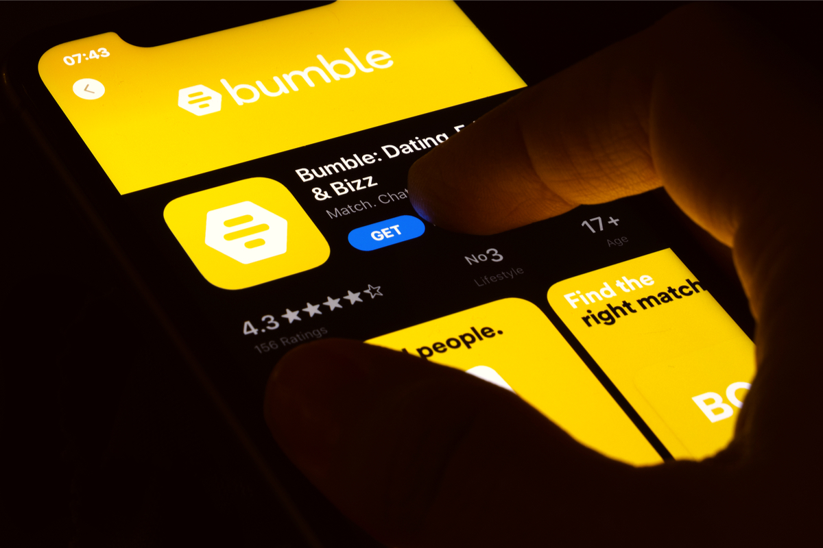 How Bumble CEO Whitney Wolfe Herd Is Shaking up Gender Norms - How Did Bumble Compete Against Tinder